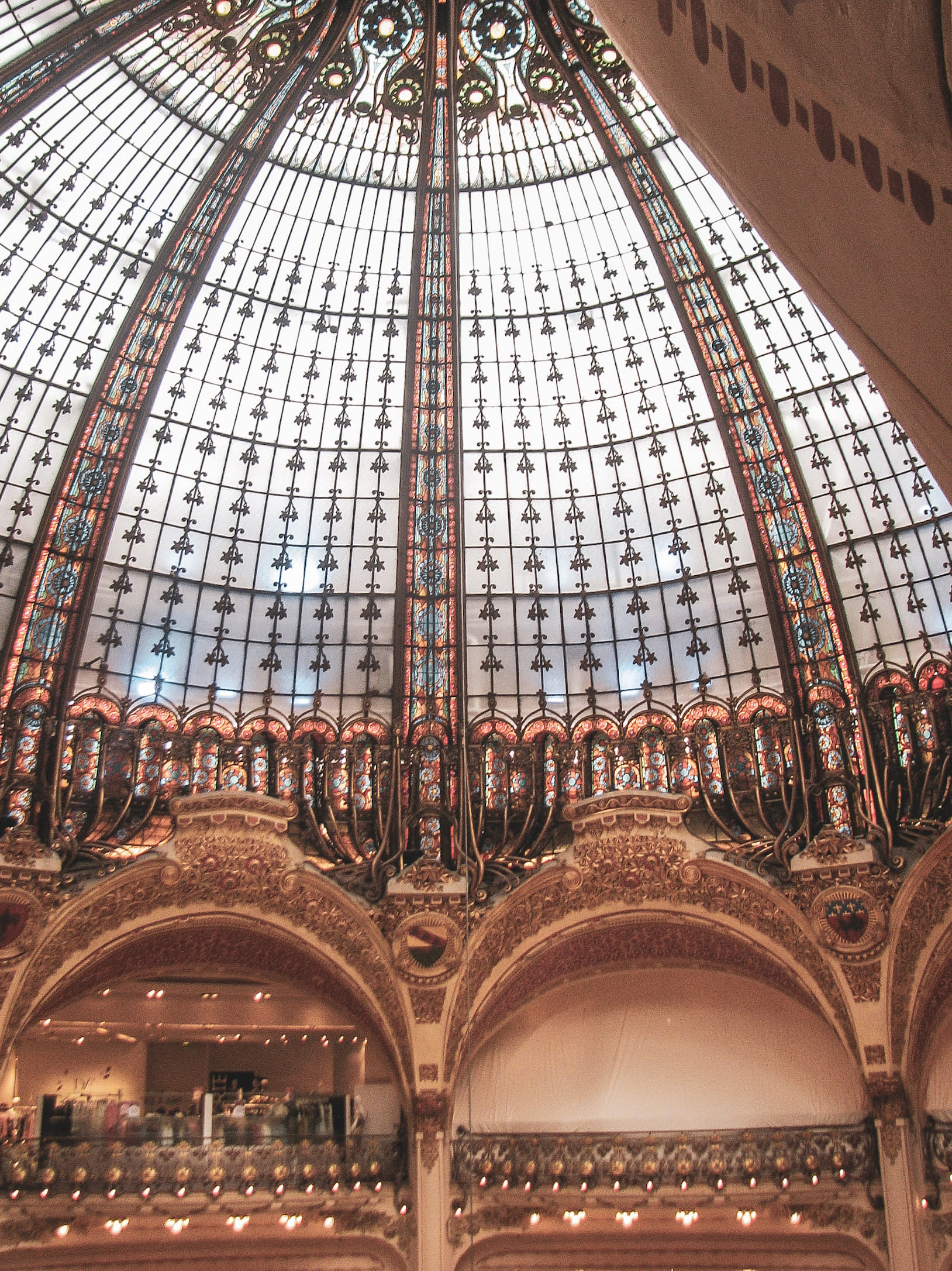 Cúpula de vitrais da Galeries Lafayette