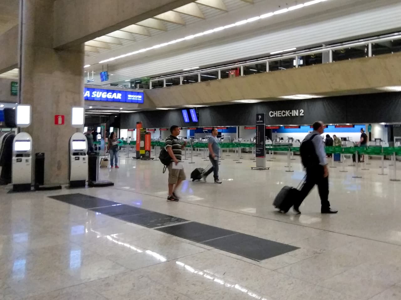 Terminal do aeroporto de Confins para viajar entre São Paulo e Belo Horizonte com a LATAM