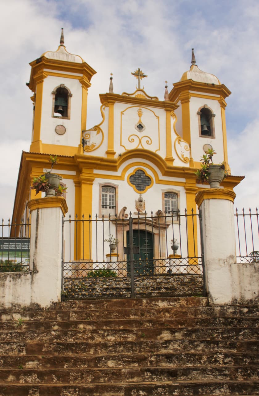 Fachada da Igreja de Nossa Senhora da Conceição, para o seu roteiro de dois dias em Ouro Preto