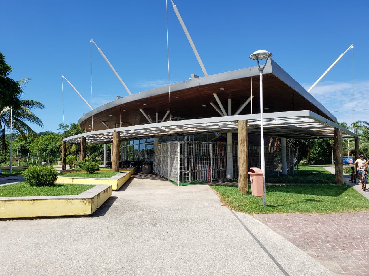Construção na Praça do Papa, em Vitória, Espírito Santo