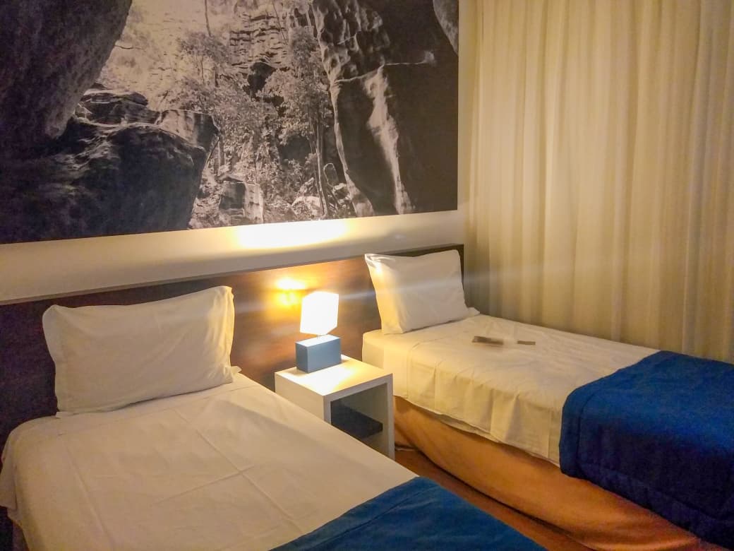 Quarto com 2 camas de solteiro do VOA Business Supreme Choice Confins